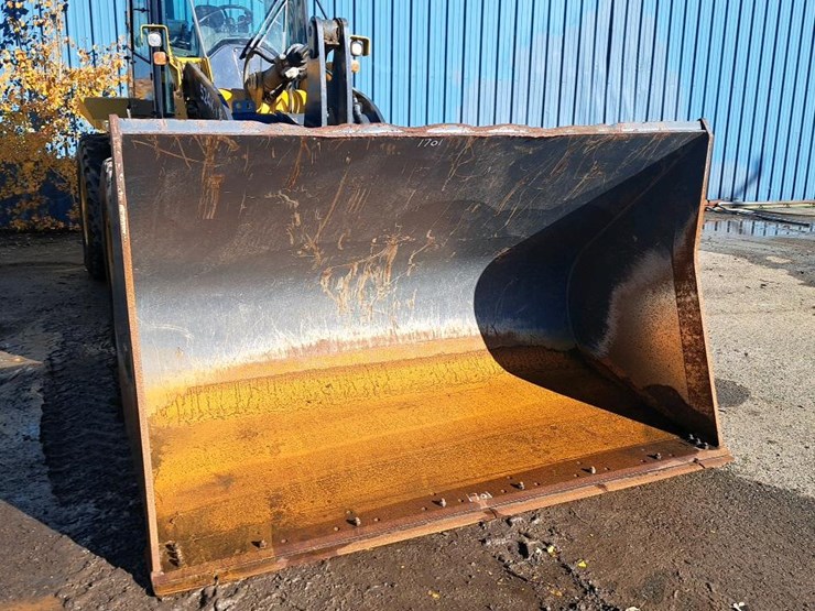 #256-•-jrb-bucket-image-1