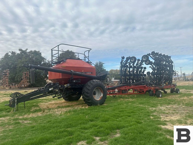 2012-case-800-image-48