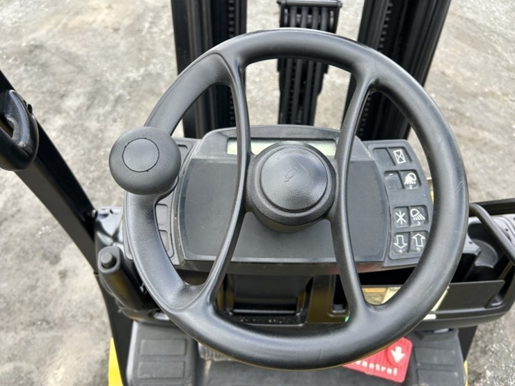 yale-50vx-forklift-image-16