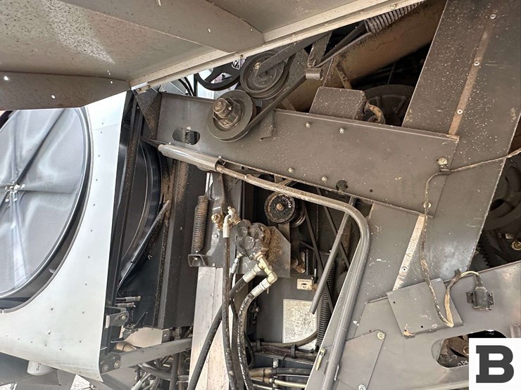 2008-gleaner-r75-image-47