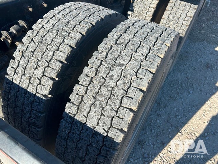 2004-international-9200i-image-26