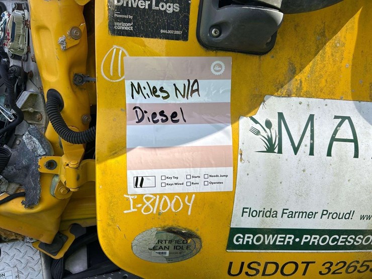 2013-freightliner-cascadia-125-image-20