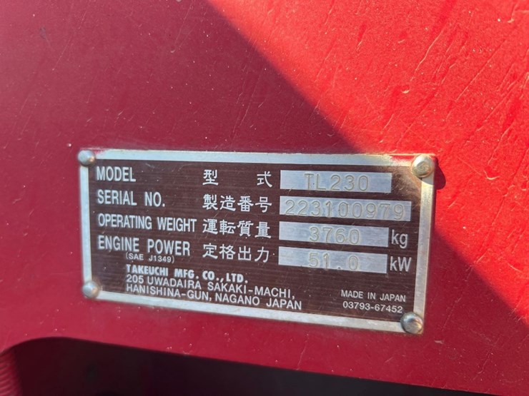 2012-takeuchi-tl230-image-21