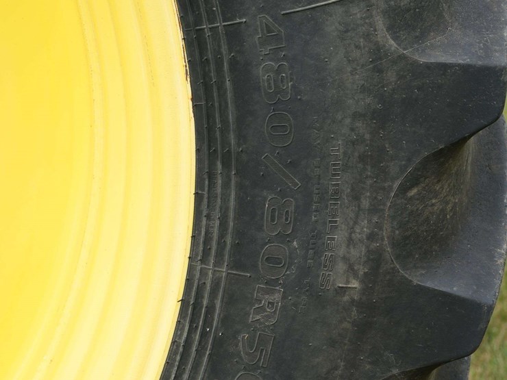 2011-john-deere-8285r-image-50