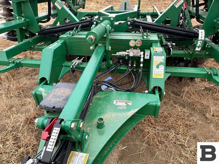 great-plains-2400tm-image-18