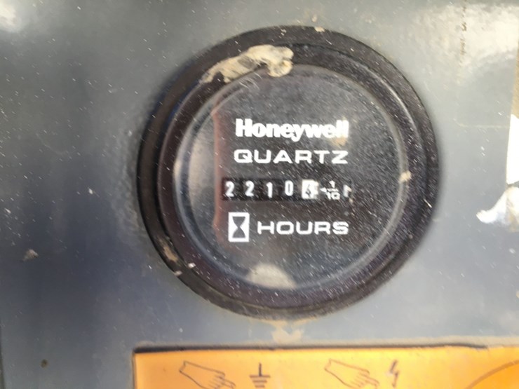 2015-skyjack-sj6832rt-image-5