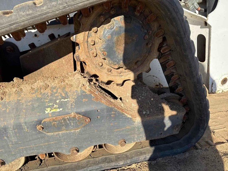 2024-bobcat-t76-image-11