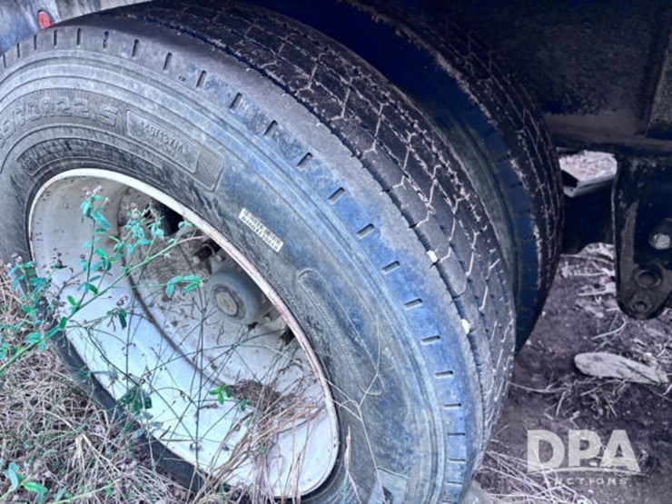 2004-magnolia-trailer-image-30