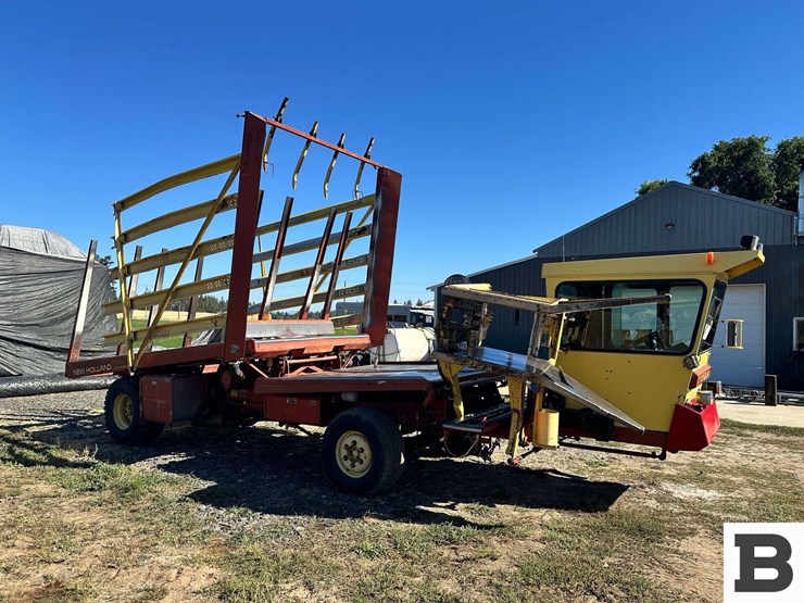 new-holland-1068-image-9