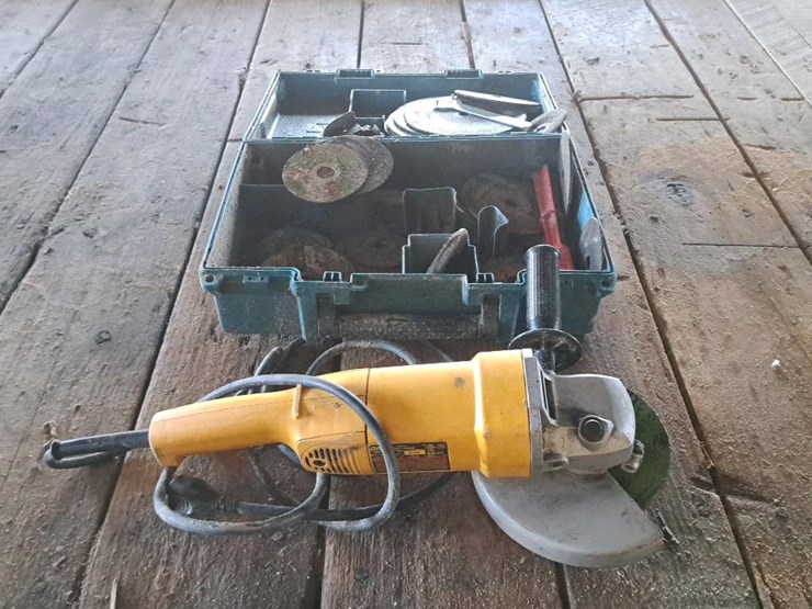 #104-•-dewalt-7"-electric-grinder-image-6