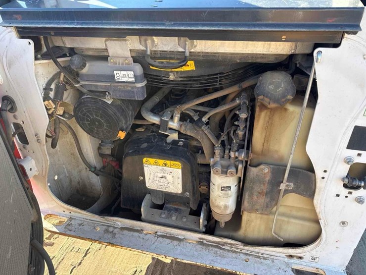 2024-bobcat-t76-image-14