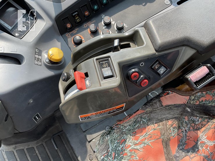 2015-kubota-m6-111-image-20