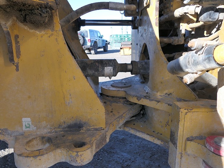 2014-caterpillar-972m-image-12