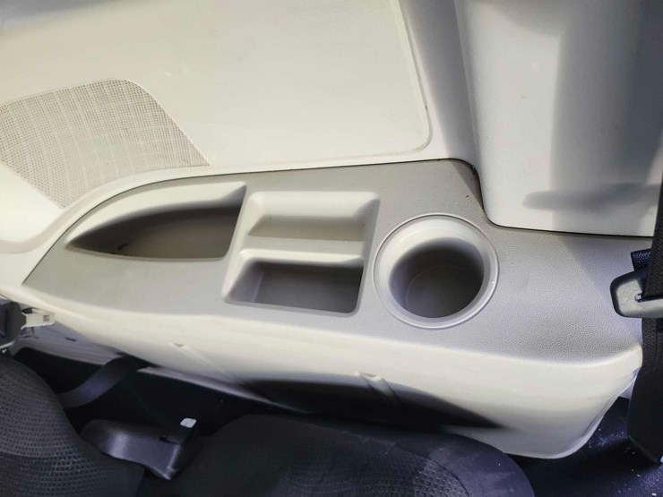 2015-dodge-grand-caravan-se-image-34