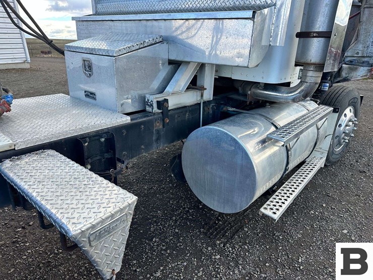 1999-kenworth-t800-image-66