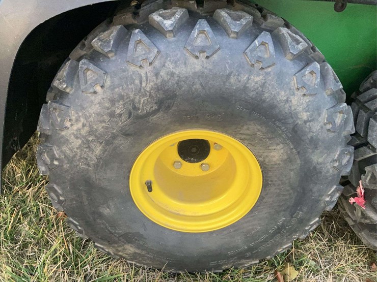 john-deere-gator-image-17