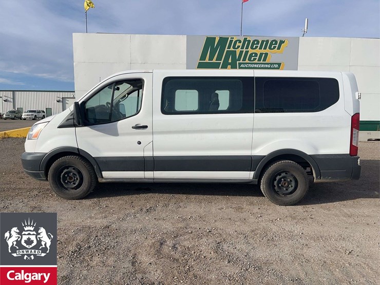 2017-ford-transit-image-2