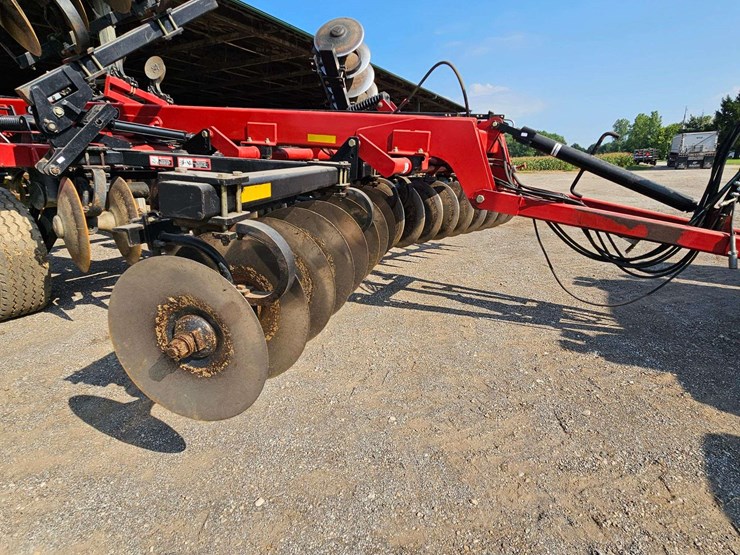 case-870-disk-chisel-plow-image-19