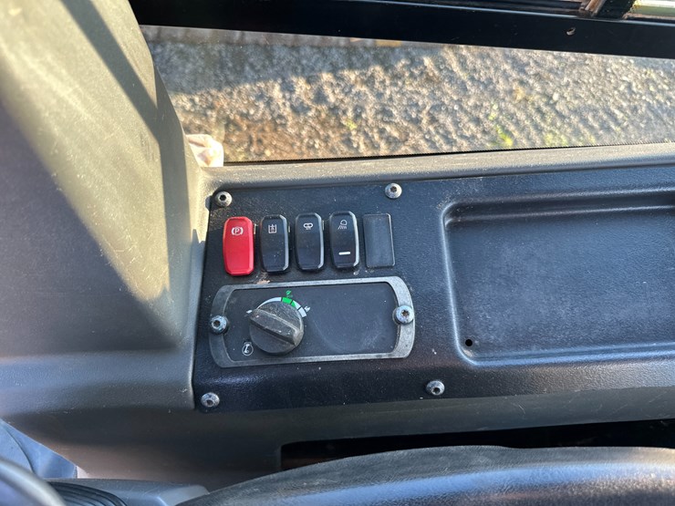 caterpillar-d5k2-image-60