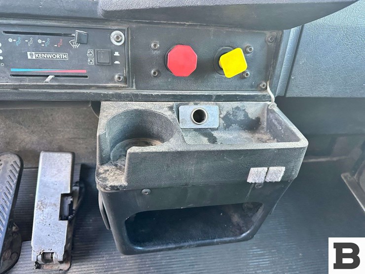 1999-kenworth-t800-image-81