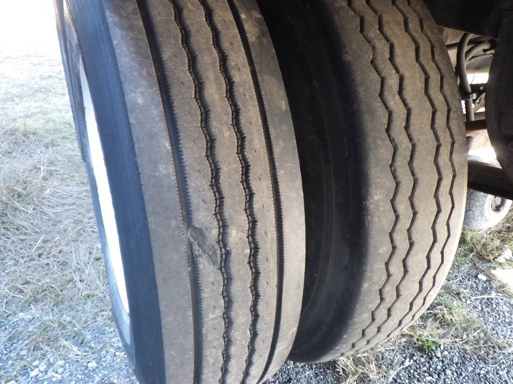 2012-utility-4000d-x-image-15