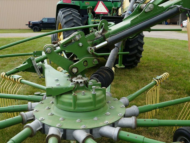 krone-swadro-twin-rotary-hay-rake-image-30
