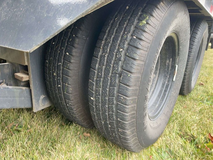 lamar-36’-gooseneck-trailer-image-25