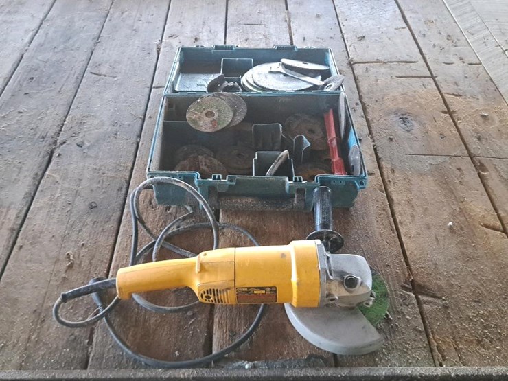 #104-•-dewalt-7"-electric-grinder-image-1