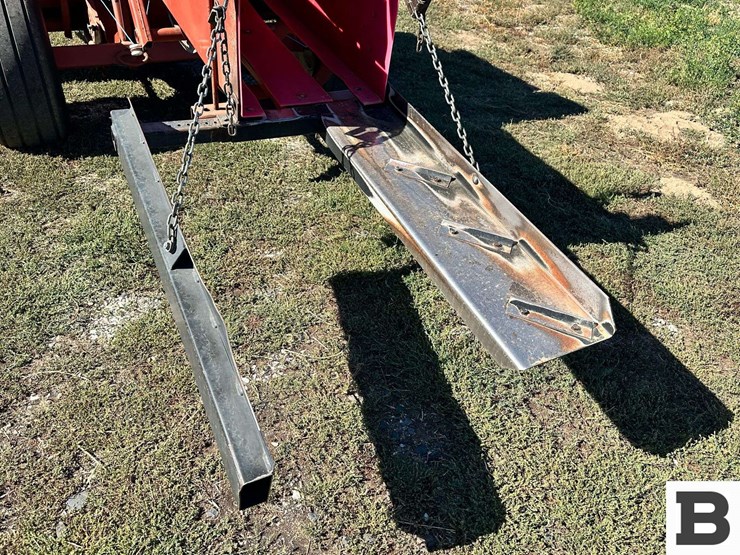 hesston-4655-image-26