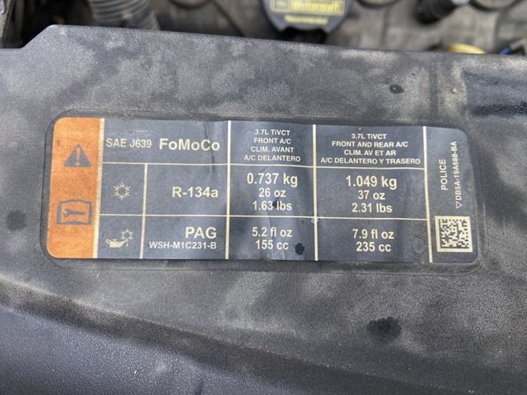 2014-ford-explorer-image-39