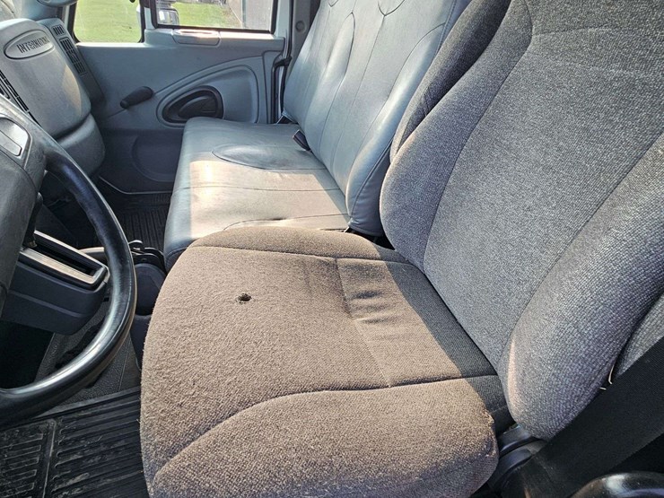 2003-international-4200-image-35