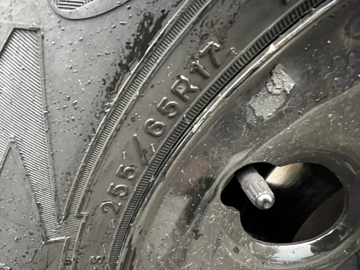 2014-chevrolet-tahoe-image-16