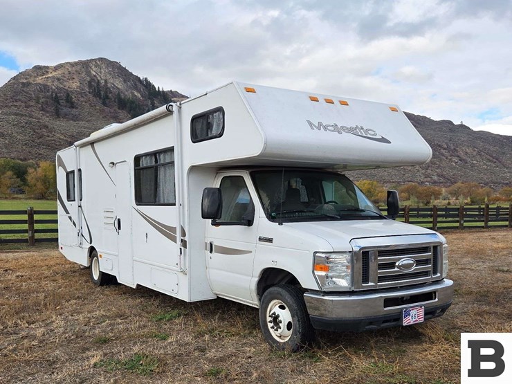 2014-ford-e450-image-3