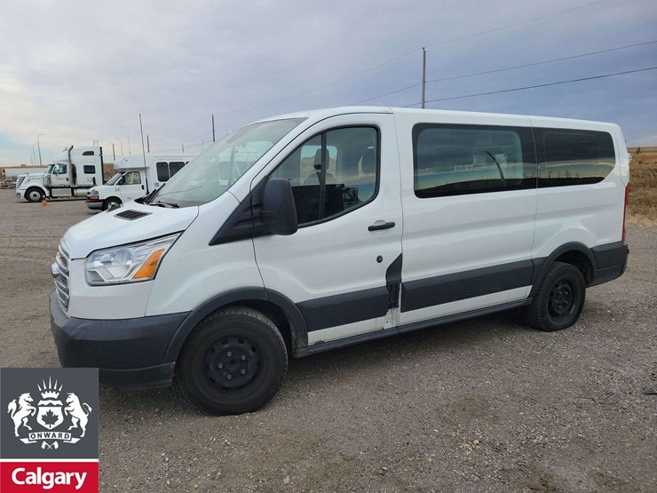 2017-ford-transit-image-1
