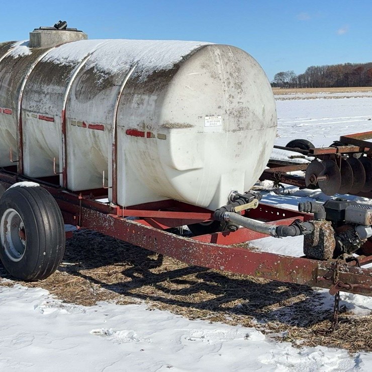 1000 Gallon Poly Fertilizer Tank
