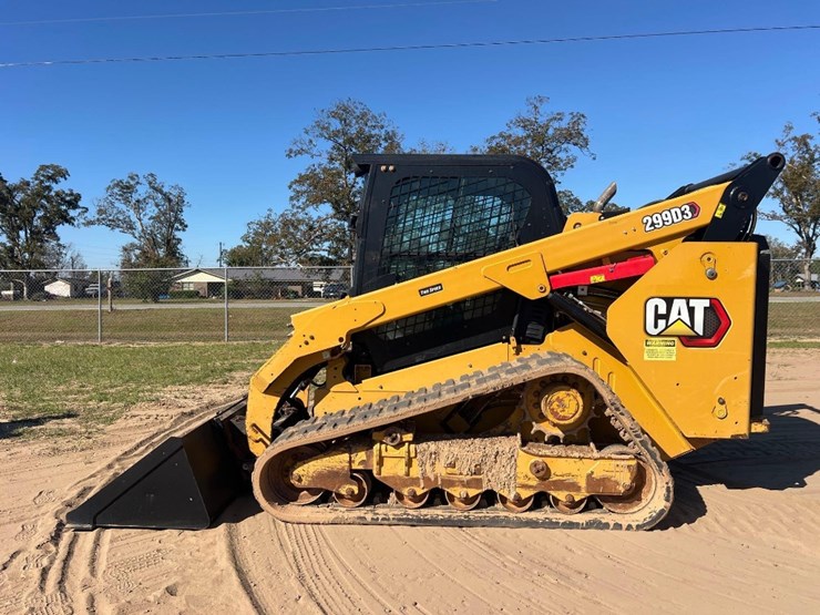 2020-caterpillar-299d3-image-1