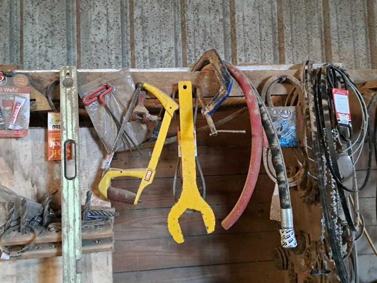 #315-•-tools-and-parts-image-5