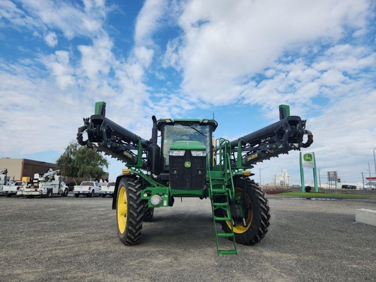 2023-john-deere-616r-image-2