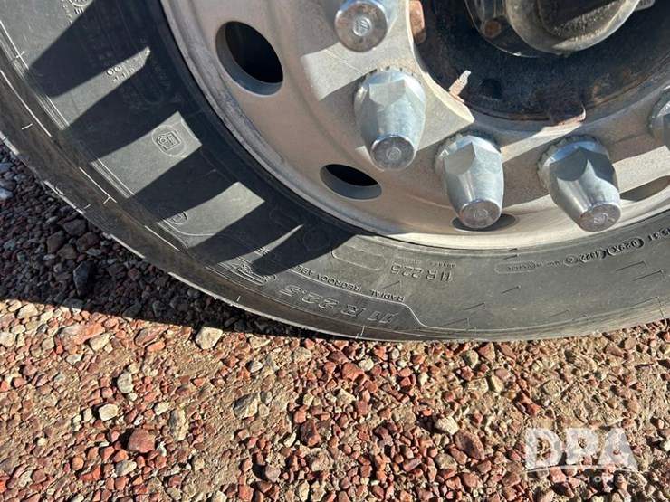 2004-international-9200i-image-15