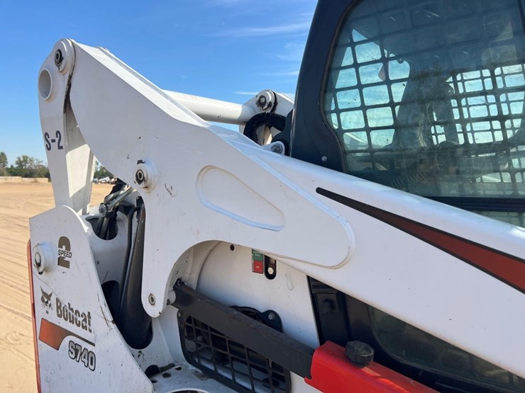 2022-bobcat-s740-image-20