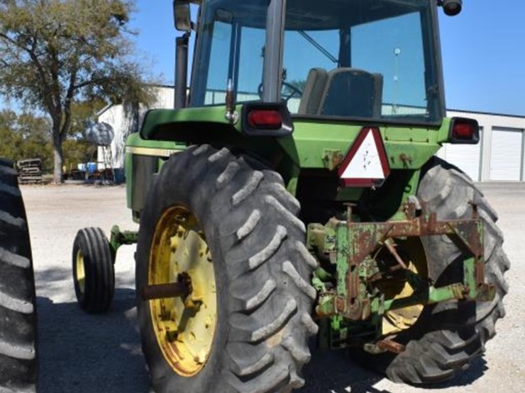 john-deere-4430-image-4