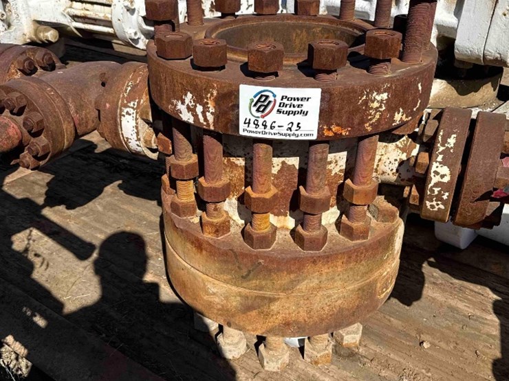 13-5/8-spool,-studded-with-4-valves-image-2