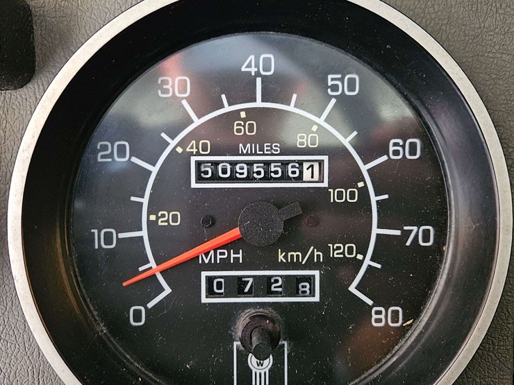 2005-kenworth-t300-image-32