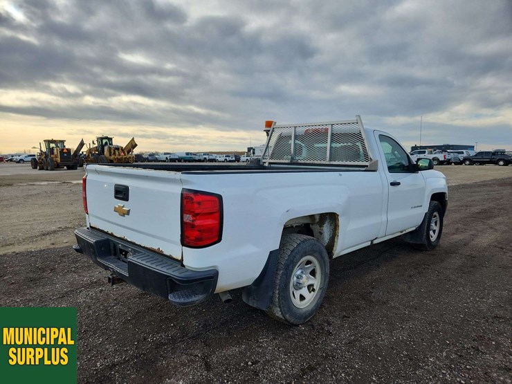 2016-chevrolet-silverado-1500-image-4