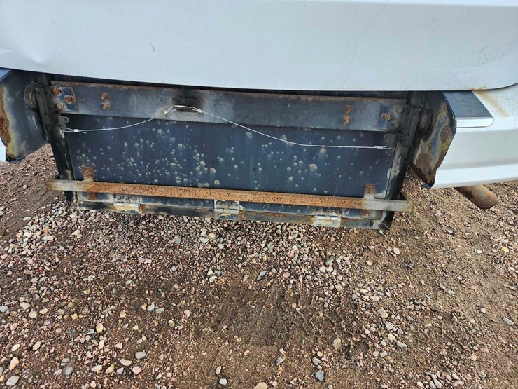 2015-dodge-grand-caravan-sxt-image-12