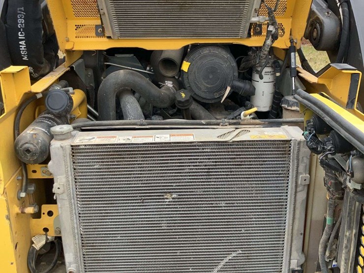 2018-new-holland-l228-image-24