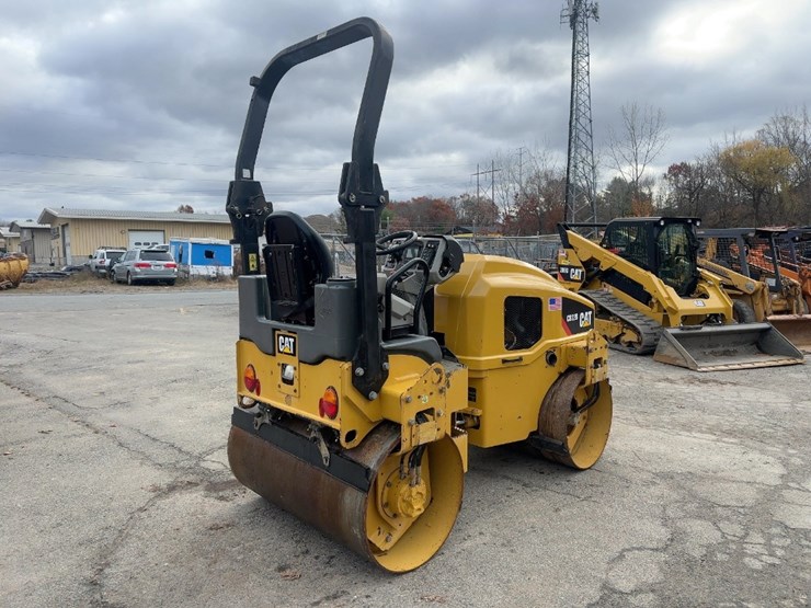 2019-caterpillar-c15-image-5