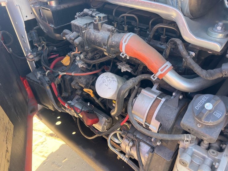 2022-bobcat-s770-image-18