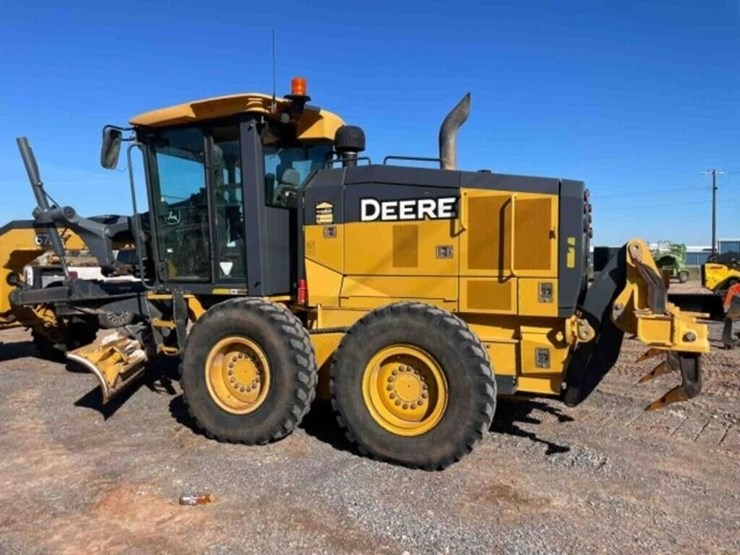 2018-deere-672g-image-14