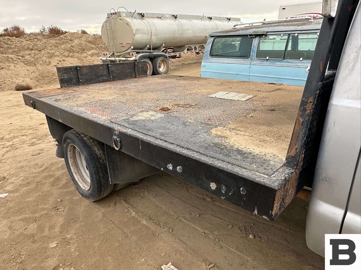 2011-ford-f450-image-13